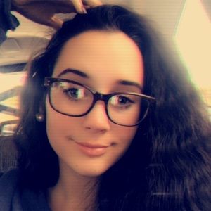 Meet your Posher, Brenna